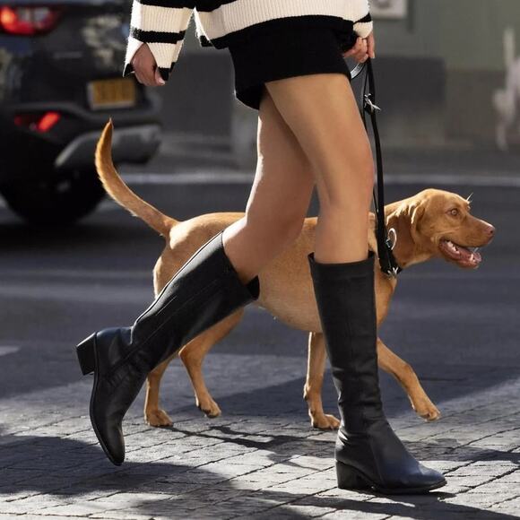 Naot Size 38 Black Soft Leather Gift Knee High Boots Block Heel Side Zip P30-13 - Picture 1 of 9